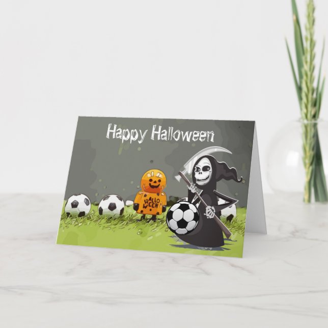 Fotboll Happy halloween med bollar på grönt gräs Kort (Framsida)