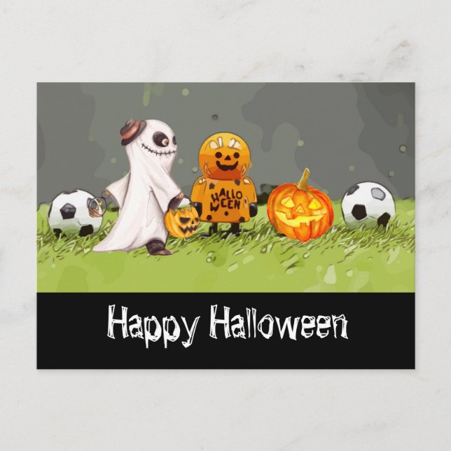 Fotboll Happy halloween med bollar på grönt gräs Vykort (Framsida)