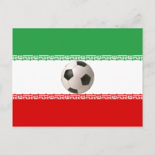 Fotboll i mitten av iranska flaggan vykort