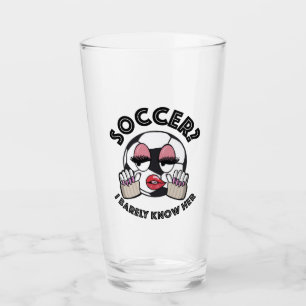 Fotboll? Jag känner knappt hennes ölglas Glaskopp