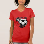 Fotboll kan sparka T-shirt<br><div class="desc">En grafisk fotbollsdesign av konstnären/designern Charmaine Paulson på Bran "Women's Bella Canvas Hersey (any) t-shirt". T-shirt har texten "Denna flicka kan sparka".</div>