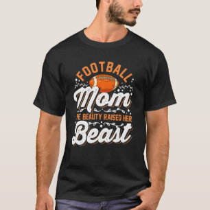 Fotboll mamma den skönhet som lyfte upp hennes bea t shirt