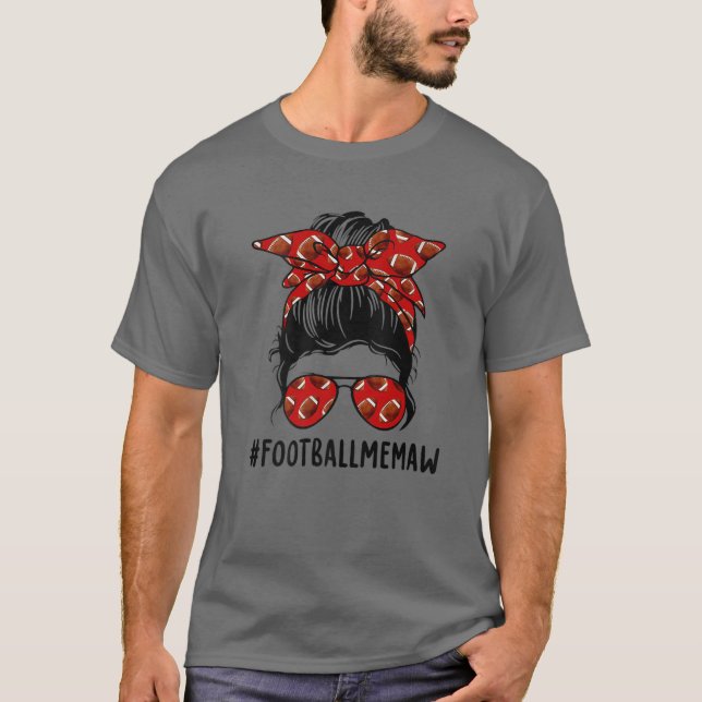 Fotboll Memaw Life Messy Bun Football Player Moth T Shirt (Framsida)