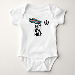 Fotboll, men först mjölk söt och roligt t shirt