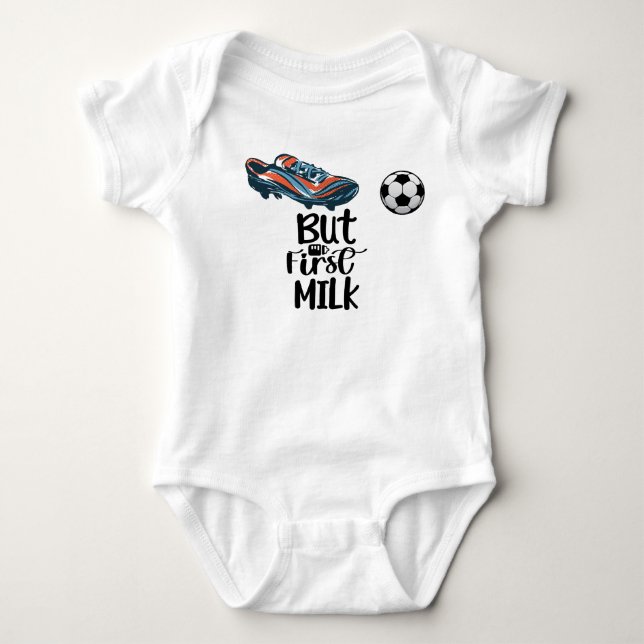 Fotboll, men först mjölk söt och roligt t shirt (Framsida)