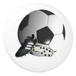 Fotboll och skor, rita av. knopp