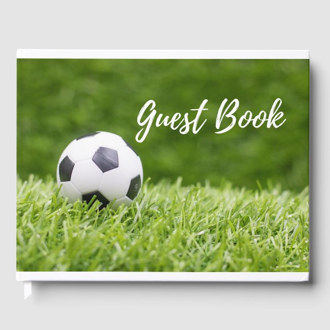 Fotboll på grönt gräs gästböcker (Framsida)