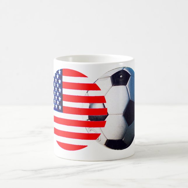 Fotboll & USA flagga MUSEUM Zazzle Kaffemugg (Center)