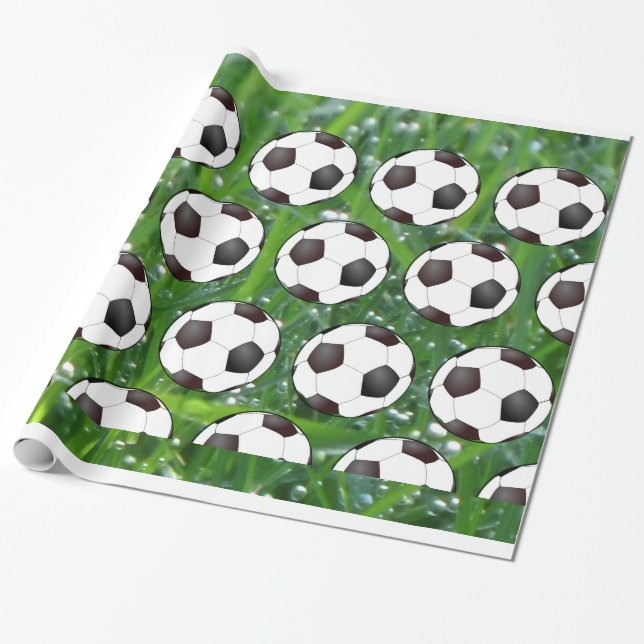 Fotbollar i Blötens Grönt Presentpapper (Utrullad)