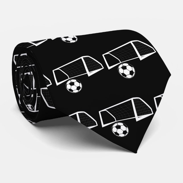 Fotbolls- och målnät på svart necktie slips (Rullad)