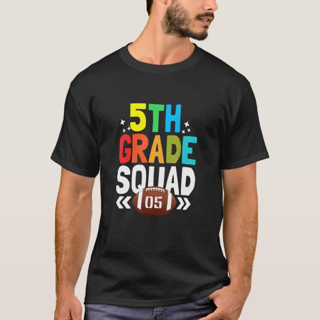 Fotbollsbarn i back to school 5:e Klass T Shirt (Framsida)
