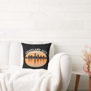 Fotbollsformen Cleveland City solset Skyline Kudde