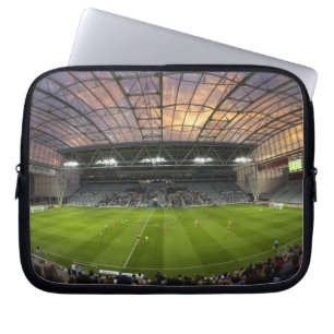 Fotbollsmatch, Forsyth Barr Stadium, Dunedin Laptop Sleeve