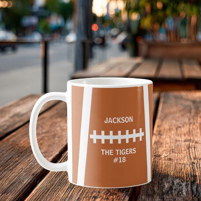 Fotbollsspelare Boll Cool Anpassat Lag och Nummer Kaffemugg (Skapare uppladdad)