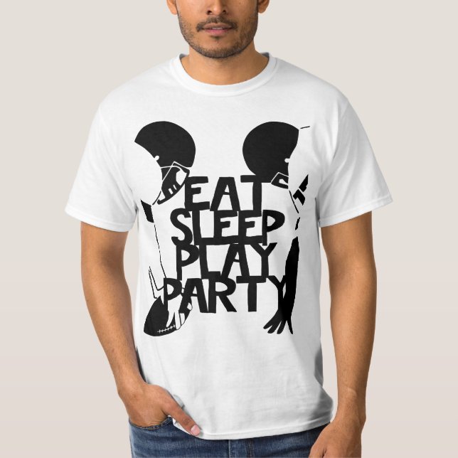 Fotbollsspelare i Eat Ssov Play Party Tee Shirt (Framsida)