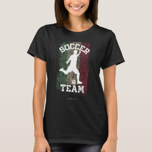 Fotbollsspelare i fotbollsmatchen i fotboll i fotb t shirt