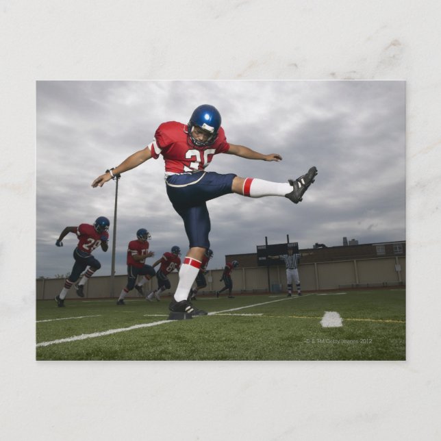 Fotbollsspelare Kicking Football 2 Vykort (Framsida)