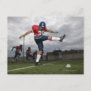 Fotbollsspelare Kicking Football 2 Vykort