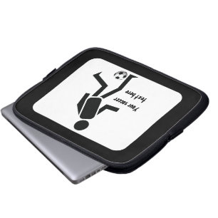 Fotbollsspelare och boll anpassningsbar-gåva laptop sleeve