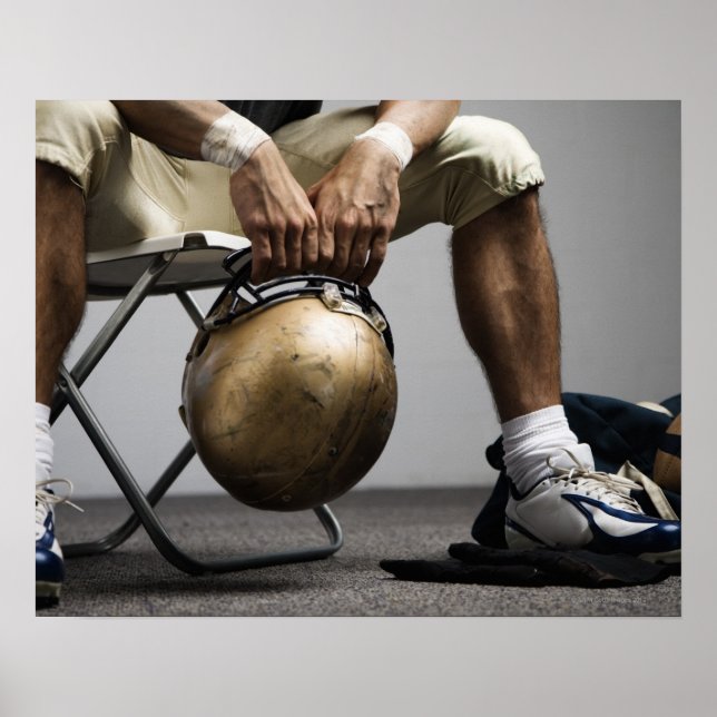 Fotbollsspelare sitta i skållrummet poster (Framsidan)