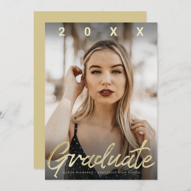 Fotkort för Ultra Modern Student Guld-penselskript Inbjudningar (Fram/baksida)