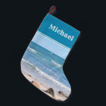 Foto av Blue Ocean Vågar Sandy Beach Liten Julstrumpa<br><div class="desc">Det här vackra lagret har ett vackert foto av havet. Kan anpassas med namn eller monogram.</div>