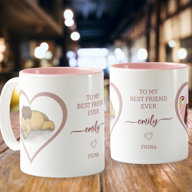 Foto av Capybara och Puppy Rosa Kärlek Ram Två-Tonad Mugg (Cherish your best friend with this heartwarming capybara and puppy coffee mug.)