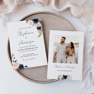 Foto av chic Navy Blue &  Rosa Blommigt Bröllop Inbjudningar