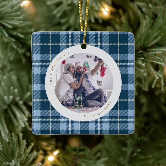 Foto av Cute Blue White Gingham Play Family Photo Julgransprydnad Keramik (Träd)