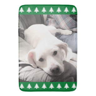 Foto av Cute White Hund Grönt Julgranar Bath Badrumsmatta