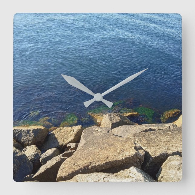 Foto av Deep Blue Atlantic Ocean Rocky Cliff Fyrkantig Klocka (Framsida)
