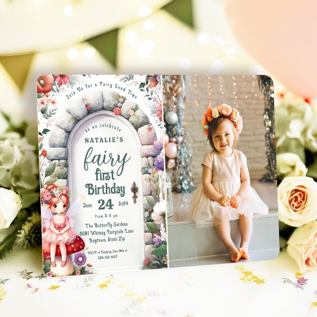 Foto av den första Födelsedagsfesten på engelska D Inbjudningar (Fairy First Birthday Photo Invitation with Red Hair Fairy Girl and Enchanted Doorway.)