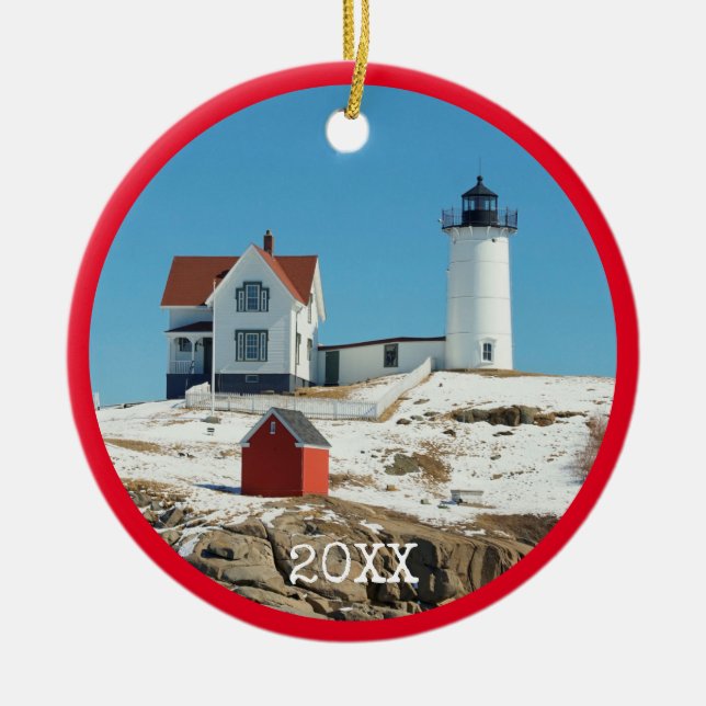Foto av den röda familjen Nubble Lighthouse Julgransprydnad Keramik (Framsidan)
