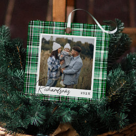 Foto av familjen mysigt Grönt och vit plätering Julgransdekoration