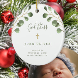 foto av grönt eucalyptus foliage baby baptism julgransprydnad keramik