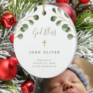 foto av grönt eucalyptus foliage baby baptism julgransprydnad keramik