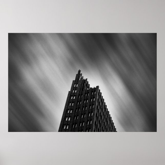 FOTO AV HÖGT STIGA UPP BYGGNAD POSTER (Framsidan)