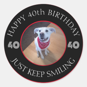 Foto av Hund Grinning Birthday 40 Black and Red Runt Klistermärke
