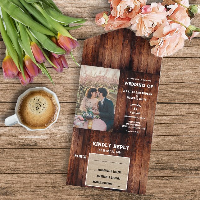 Foto av land Bröllop i Rustic lada (Rustic country farmhouse rural photo wedding invitation and RSVP card in one.)