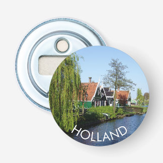 Foto av traditionell Grönt Red Dutch Timber Houses Flasköppnare