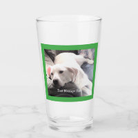 Foto av Trött Hund som återställer bredvid Bästa v