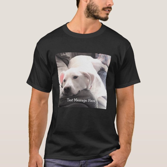 Foto av Trött Hund som återställer bredvid Bästa v T Shirt (Framsida)