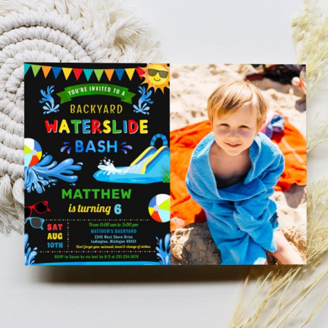 Foto av Waterdiag Bash Summer Boy Födelsedagsfest  Inbjudningar (Waterslide Bash Summer Boy Birthday Party Photo Invitation)