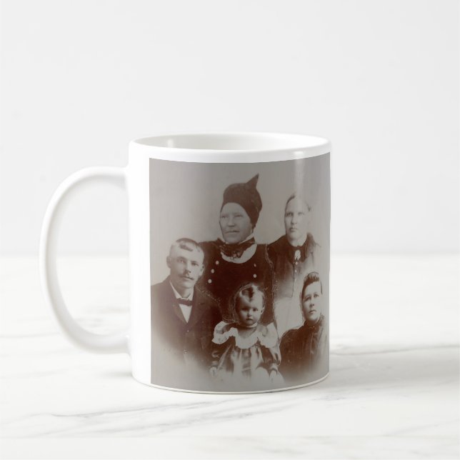 Foto B&W-bild för antikisk familjeramling Kaffemugg (Vänster)