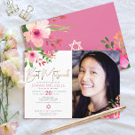 Foto - Bat mitzvah Blommigt - skript Guld med vatt Inbjudningar<br><div class="desc">Var stolt, gladd och visa den här milstolpen av din favoritBat mitzvah med den här sofistikerade personligen fotoinbjudan! En chic, bedövning, rosa och persikofärgad blommigt med faux guld-folie som typografi modern dammig ro och grått sans serif-text täcker över en vit bakgrund på den lämnat sidan, din personlig på högerna. Ytterligare...</div>