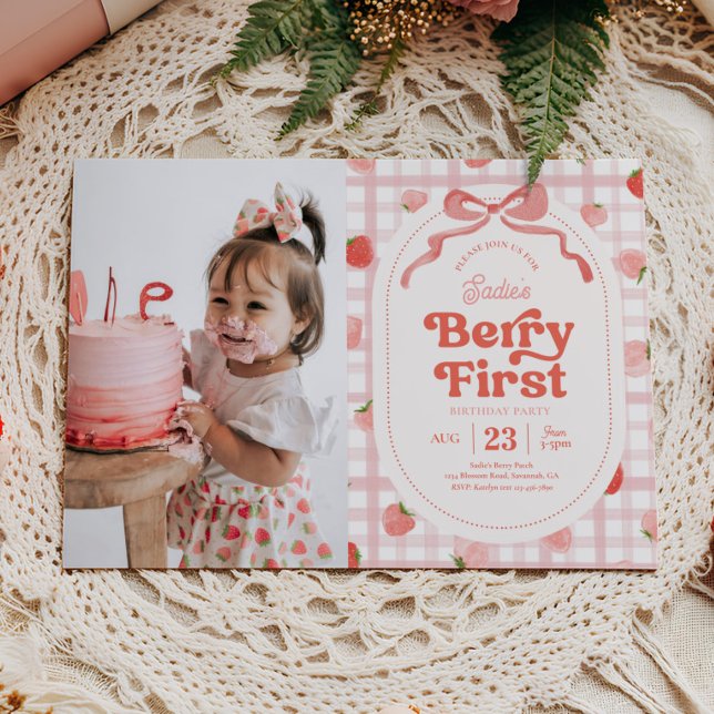 Foto Berry First Birthday-inbjudan Inbjudningar (Skapare uppladdad)
