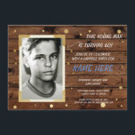 Foto Birthday Vintage Stil Wood Inbjudan 40:e 60:e<br><div class="desc">Lägg till fotot till den här vintagen,  stil inbjudan. Lägg till vilken ålder som helst. Bakåtskriften ingår.</div>