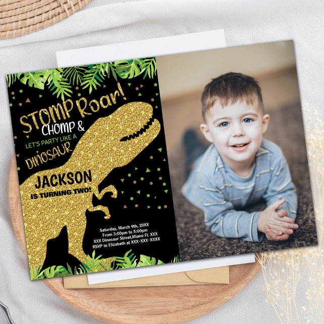 Foto Black Glitter Dinosaur Birthday-inbjudningar Inbjudningar (Photo Black Glitter Dinosaur Birthday Invitations)