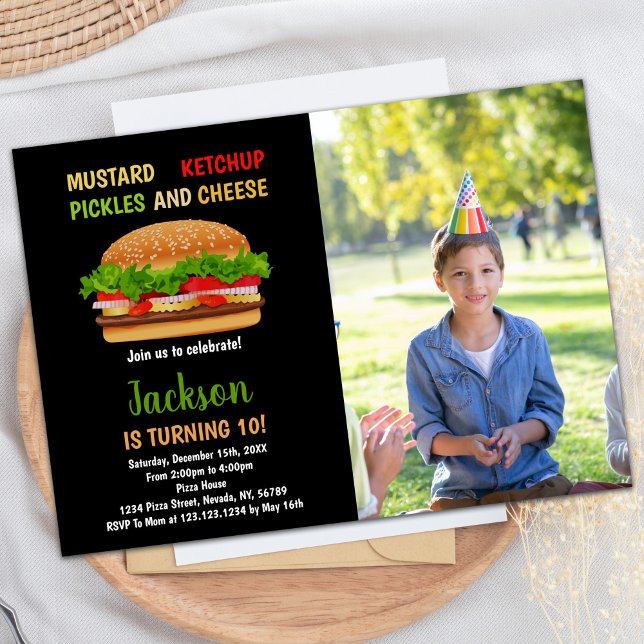 Foto Black Red Grönt Burger Birthday-inbjudningar Inbjudningar (Photo Black Red Green Burger Birthday Invitations)