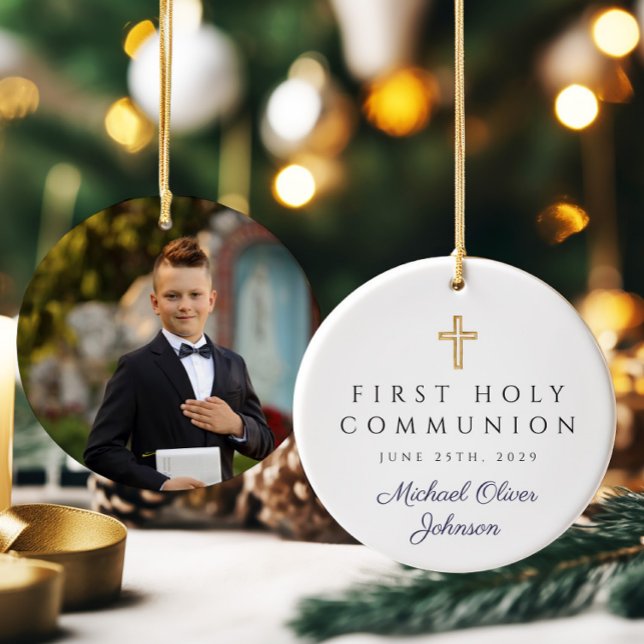 Foto Blått Religiöst Kors Pojke Första Kommunion Julgransprydnad Keramik (Photo Blue Religious Cross Boy First Communion Ceramic Ornament)